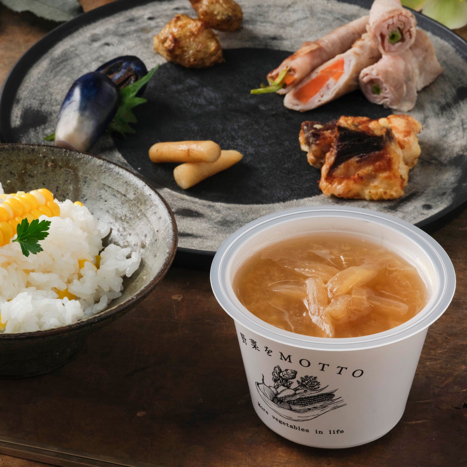 かつおと昆布のだしが効いた大根たっぷり味噌汁